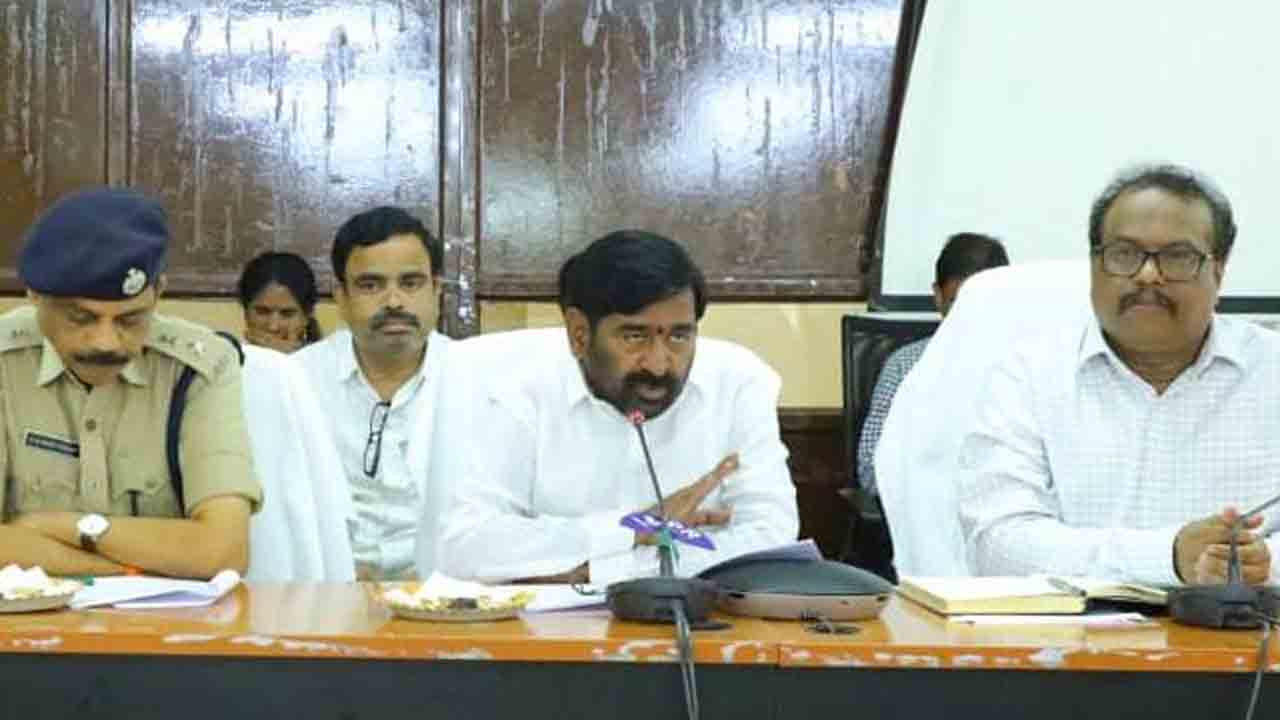 Minister Jagdish Reddy | పంట నష్టం వివరాలు యుద్ధప్రాతిపదికన సేకరించాలి : మంత్రి జగదీశ్‌రెడ్డి