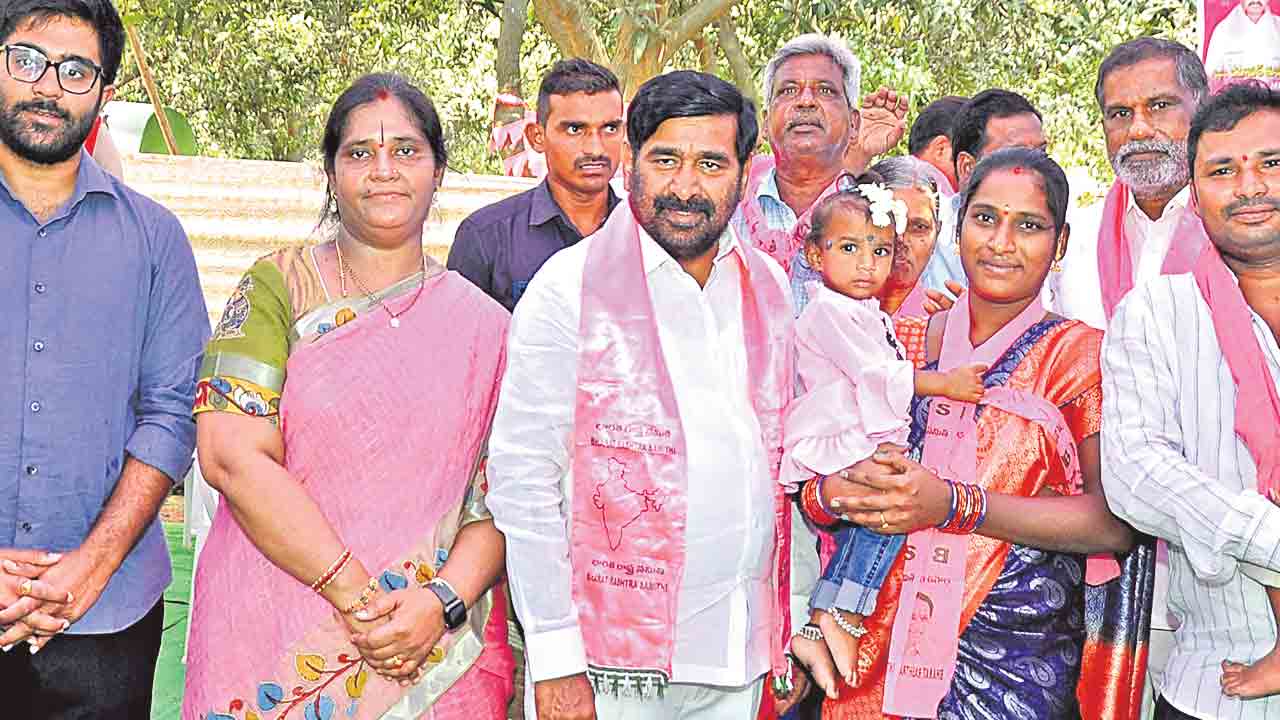 ప్రతిపక్షాల కుట్రలను తిప్పి కొట్టాలి