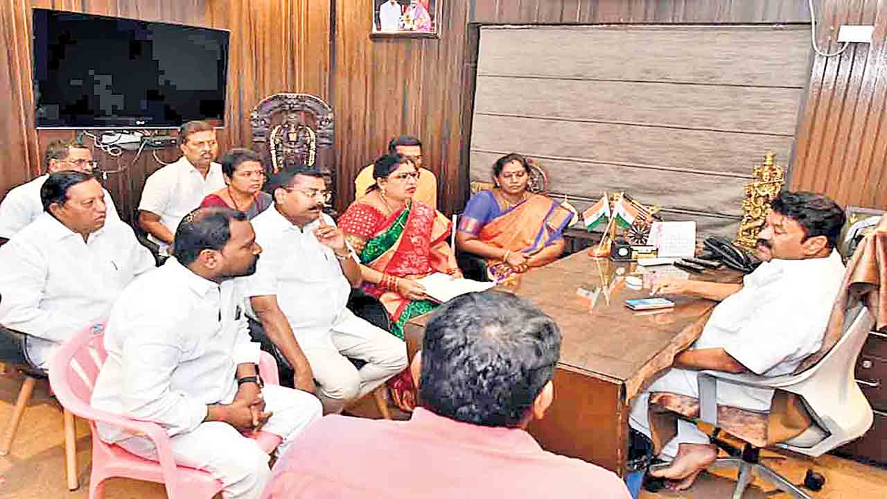 ఎల్లమ్మ భక్తులకు అన్ని సదుపాయాలు కల్పిస్తాం