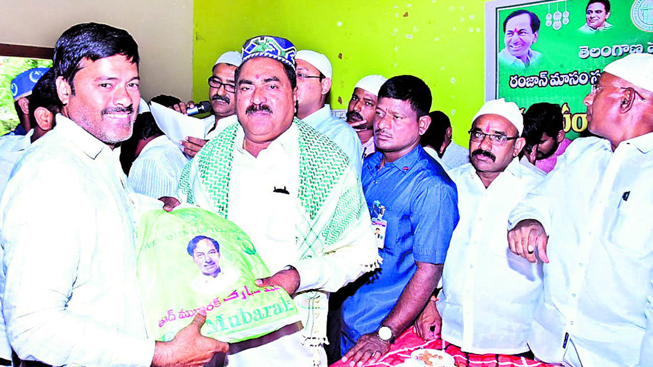 సబ్బండ వర్గాల సంక్షేమానికి సమ ప్రాధాన్యం