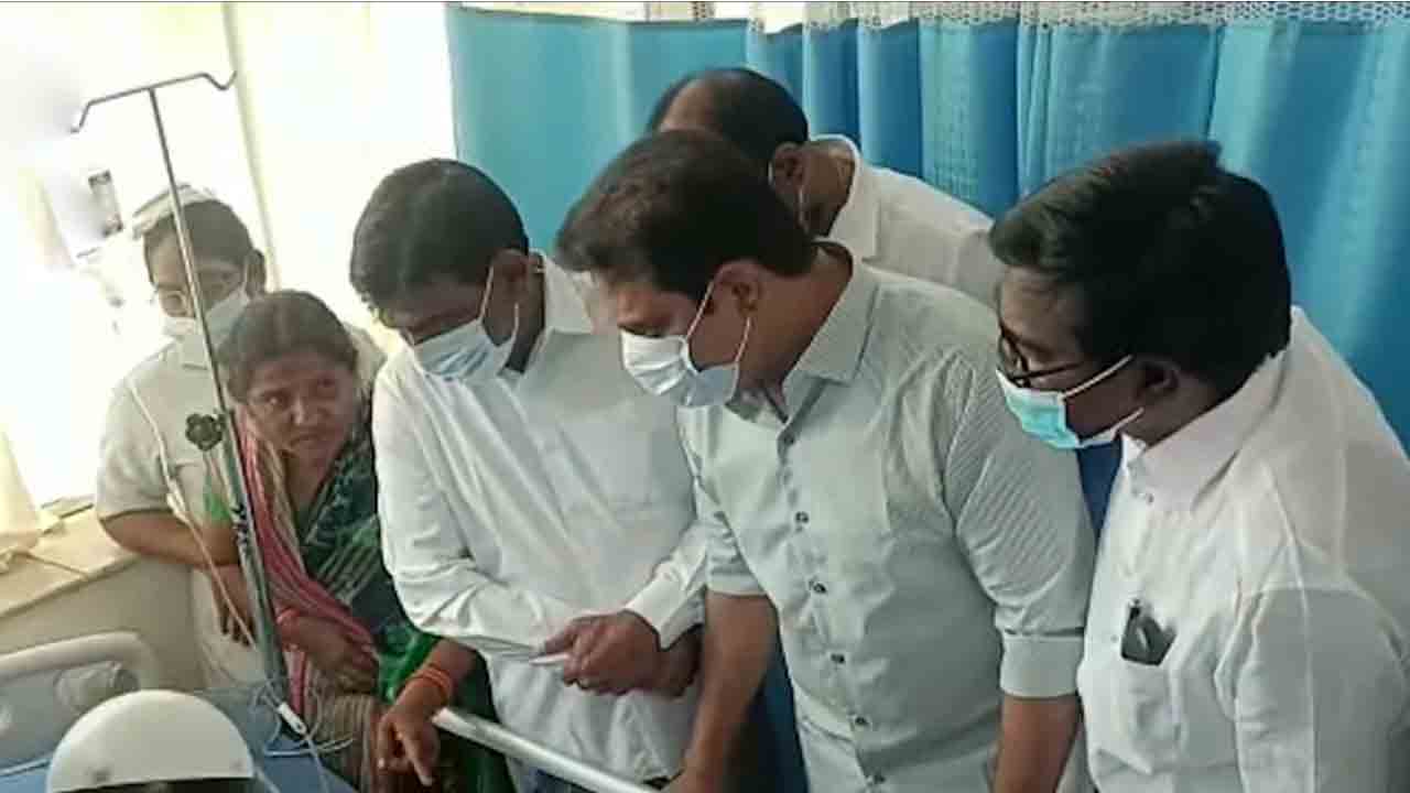 Minister KTR | నిమ్స్‌లో చీమలపాడు అగ్నిప్రమాద బాధితులను పరామర్శించిన మంత్రి కేటీఆర్‌