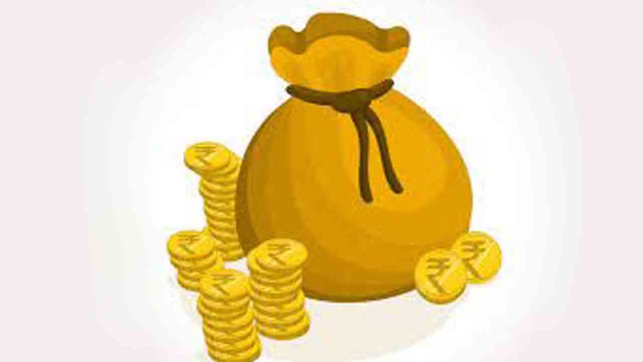 ఆస్తి పన్ను చెల్లింపులు 825 కోట్లు