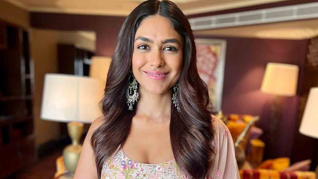 Mrunal Thakur | సీతారామం సీక్వెల్‌ కోసం ఎదురుచూస్తున్నా.. మృణాల్‌ ఠాకూర్‌ ఇంట్రెస్టింగ్‌ కామెంట్స్‌