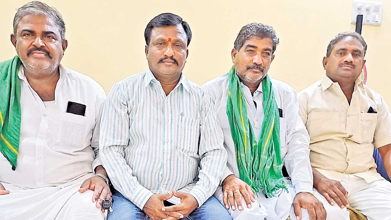 మక్కల కొనుగోలుతో రైతుకు మేలు