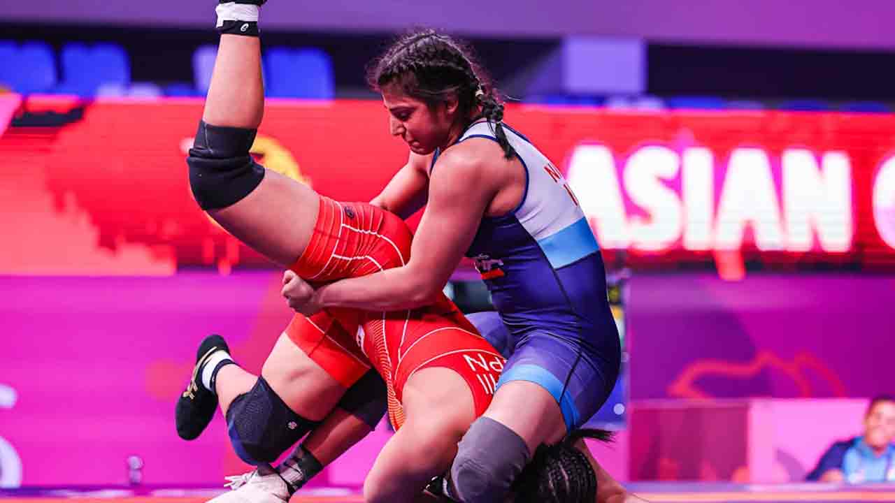 స్వర్ణ పోరుకు నిషా