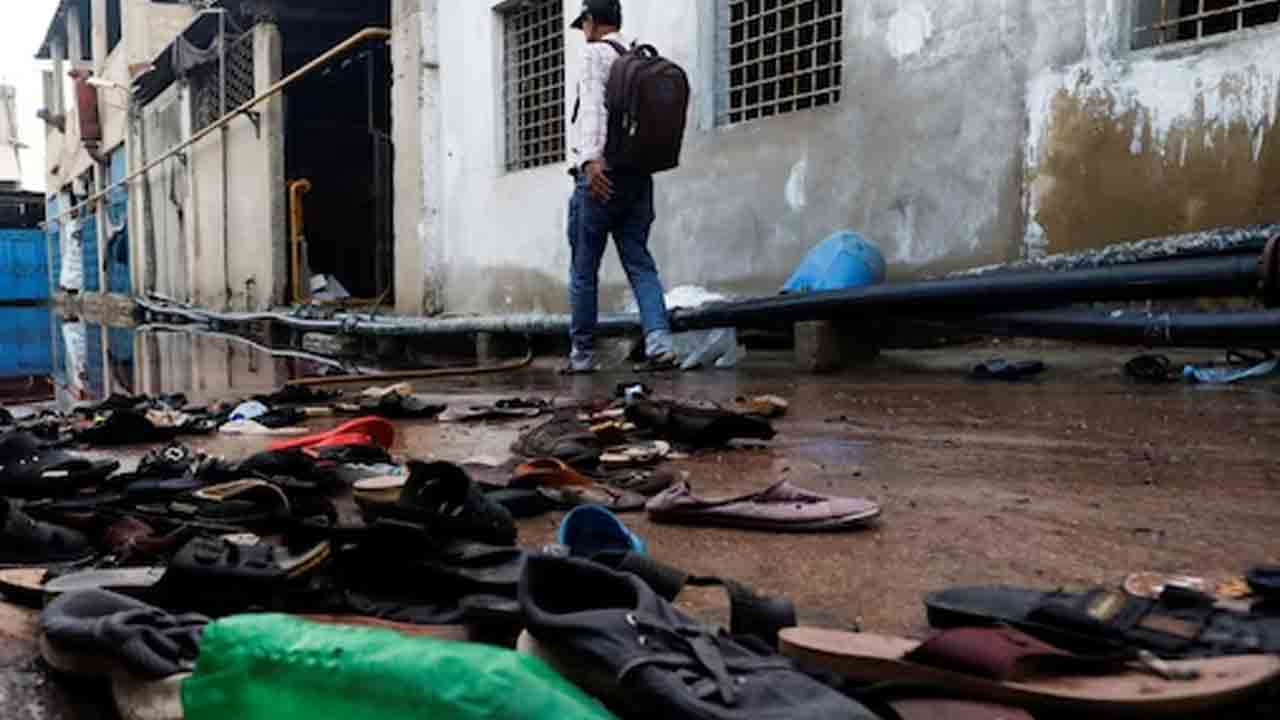 Stampede | ఆహార పంపిణీ కేంద్రంలో తొక్కిసలాట.. 12 మంది దుర్మరణం