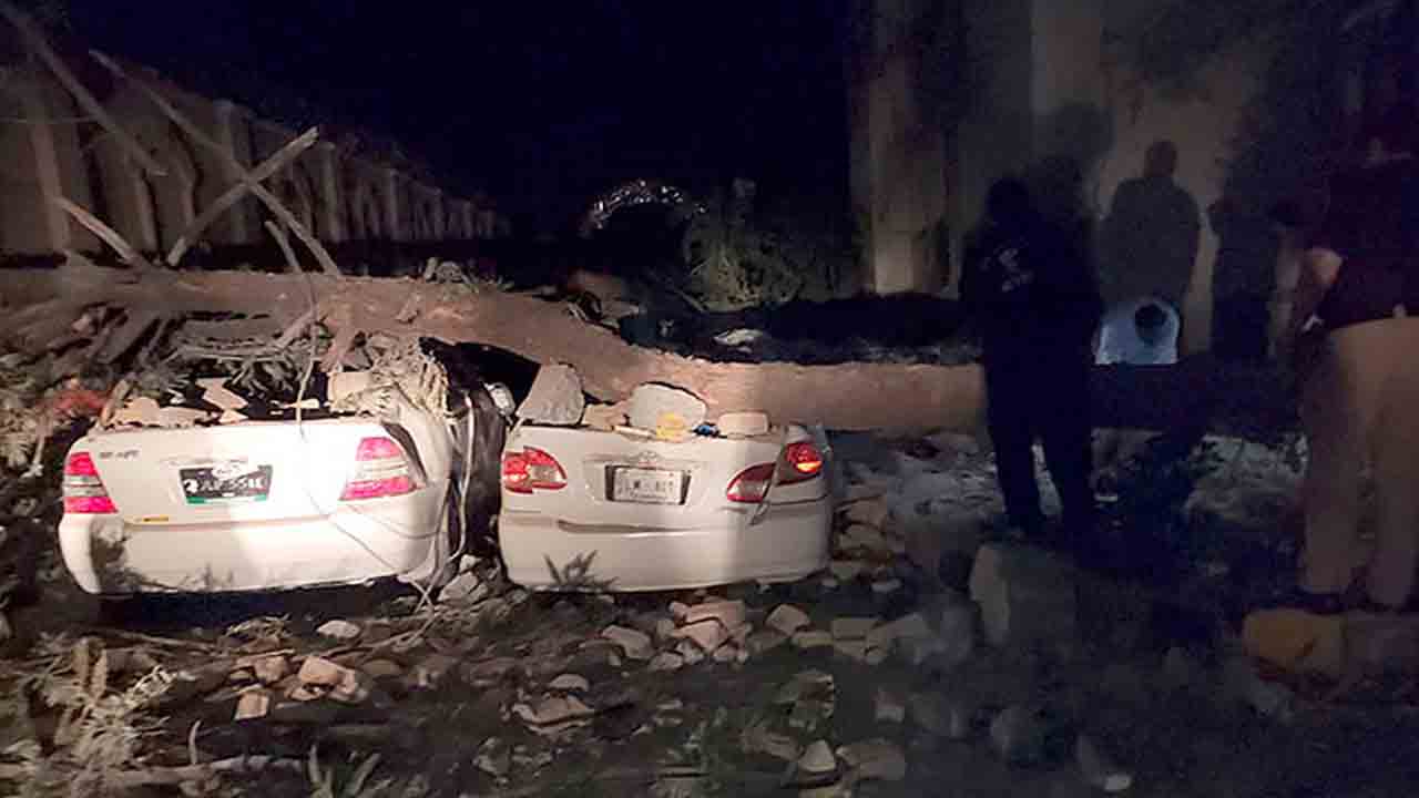 Bomb blast |  పోలీస్‌ స్టేషన్‌లో భారీ పేలుళ్లు.. 13 మంది పోలీసులు దుర్మరణం