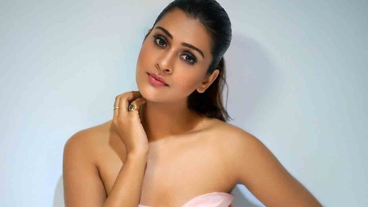 1990 దశకంలో ‘మంగళవారం’