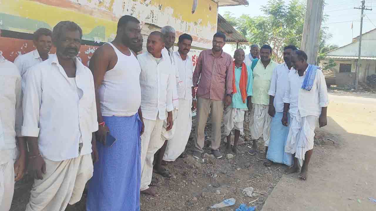 Balagam |  స్థల వివాదం కారణంగా ఏండ్లుగా గొడవలు.. ‘బలగం’తో ఒక్కటైన అన్నదమ్ములు