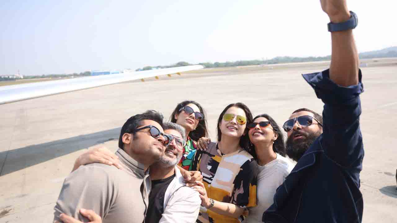 Ponniyin Selvan-2 | పొన్నియన్‌ సెల్వన్‌ 2 స్టార్ల ప్రమోషన్‌ అదిరింది.. ట్రెండింగ్‌లో స్టిల్స్‌, వీడియోలు