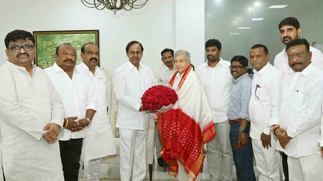 Prakash Ambedkar | ప్రగతి భ‌వ‌న్‌లో సీఎం కేసీఆర్‌ను క‌లిసిన ప్రకాశ్‌ అంబేద్కర్‌