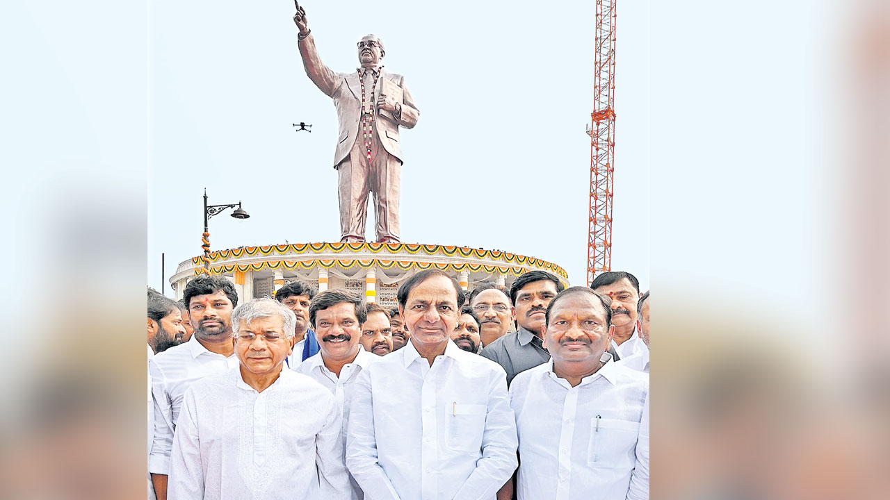 దేశానికి మార్గదర్శనం చేయండి : ప్రకాశ్‌ అంబేద్కర్‌