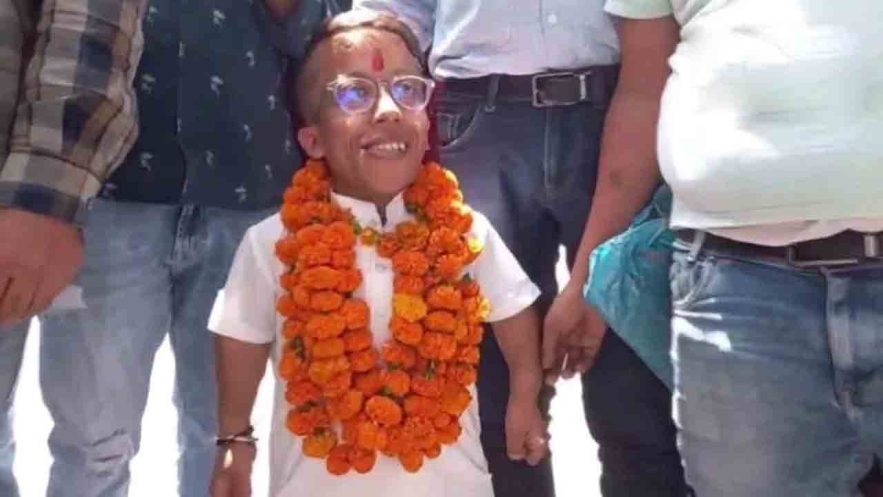 Pravesh Chawla | ఉత్తరప్రదేశ్‌ ఎన్నికల్లో మరుగుజ్జు పోటీ.. సందడిసందడిగా ఎన్నికల ప్రచారం