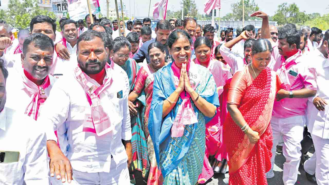 దేశం చూపు.. కేసీఆర్‌ వైపు..