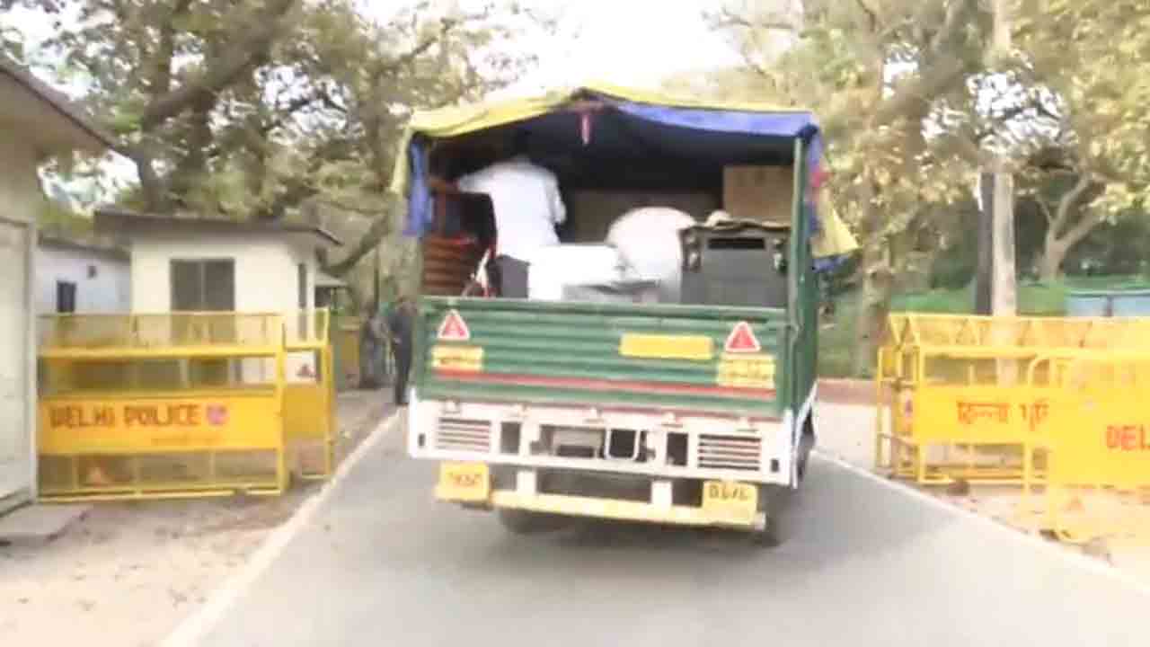 Rahul Gandhi | ప్రభుత్వ బంగ్లాను ఖాళీ చేసిన రాహుల్‌గాంధీ.. వీడియోలు