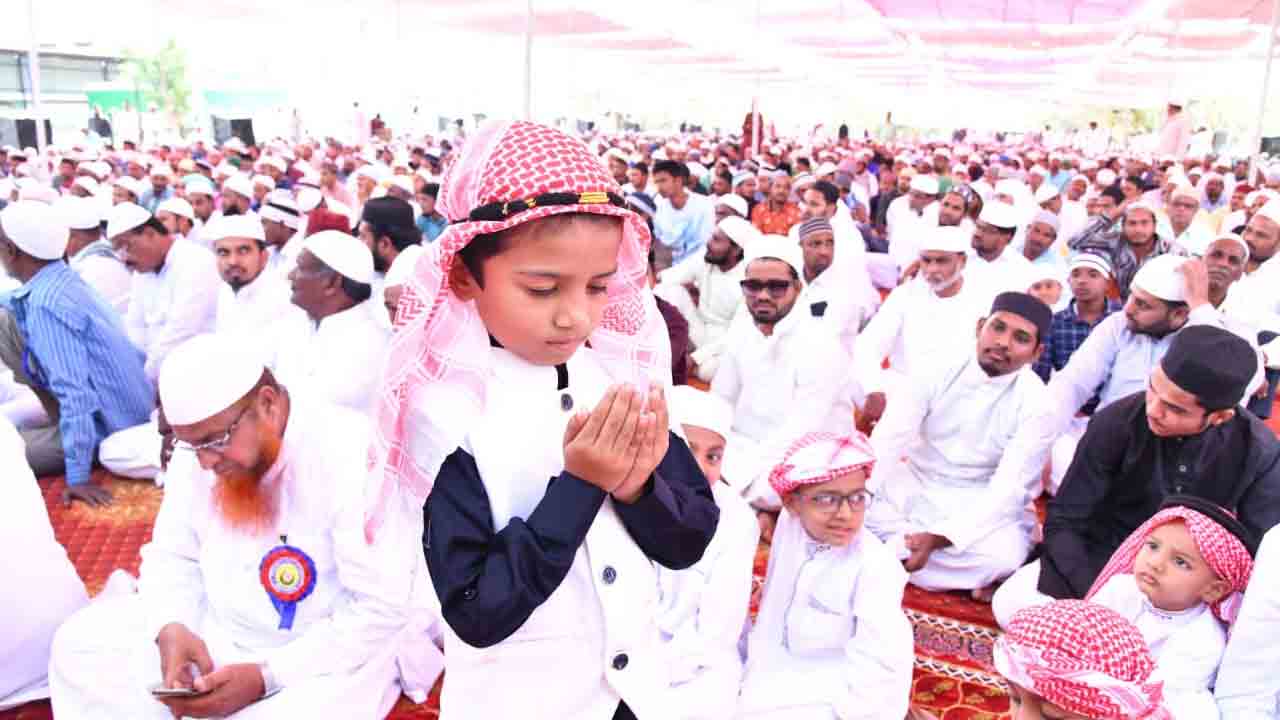Ramadan | రాష్ట్రంలో ఘనంగా రంజాన్ వేడుకలు.. ప్రార్థనల్లో పాల్గొన్న మంత్రులు