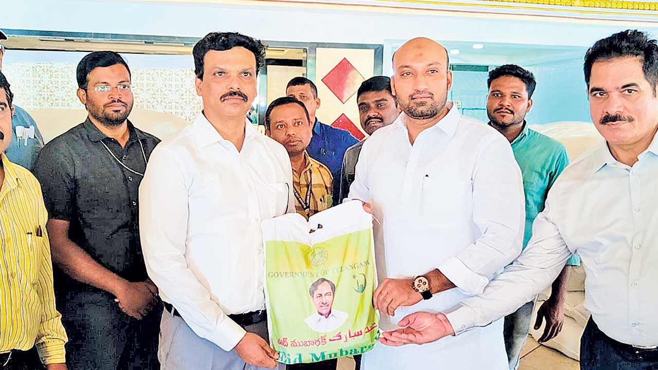 4.5 లక్షల మందికి రంజాన్‌ కానుకలు