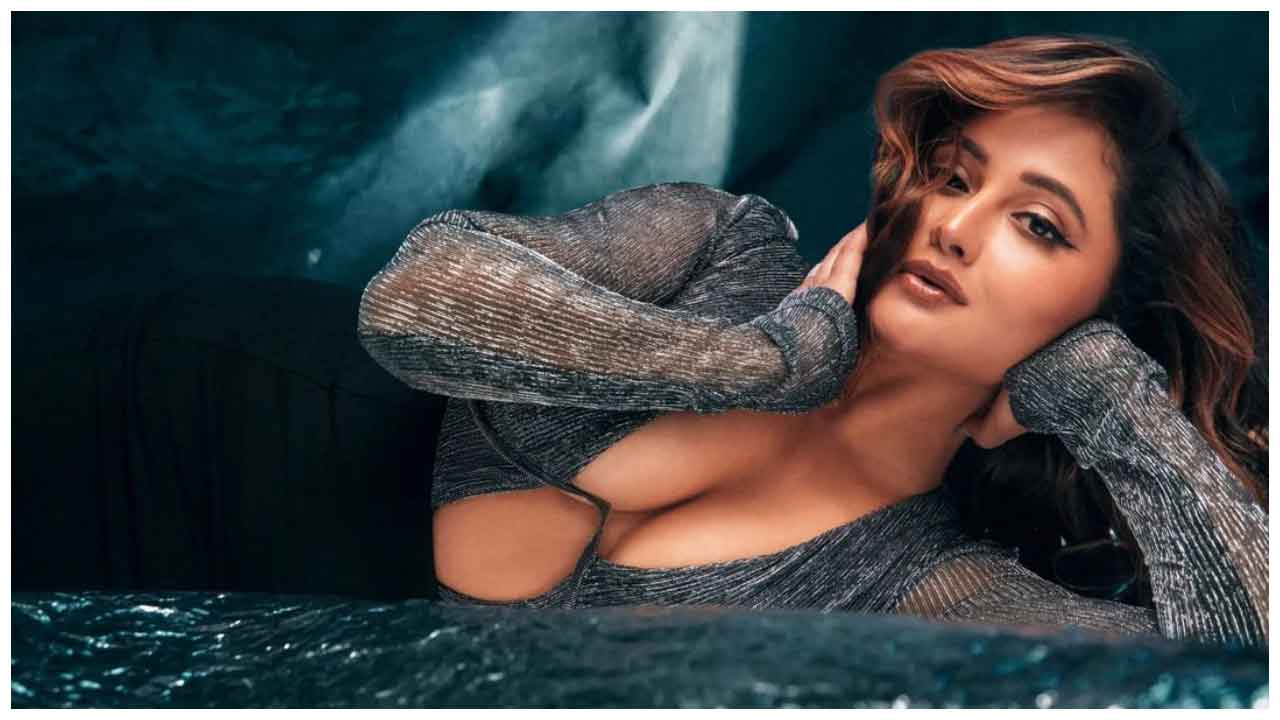 Rashami Desai | మత్తెక్కించే అందాలతో సెగలు పుట్టిస్తున్న రష్మీ దేశాయ్..