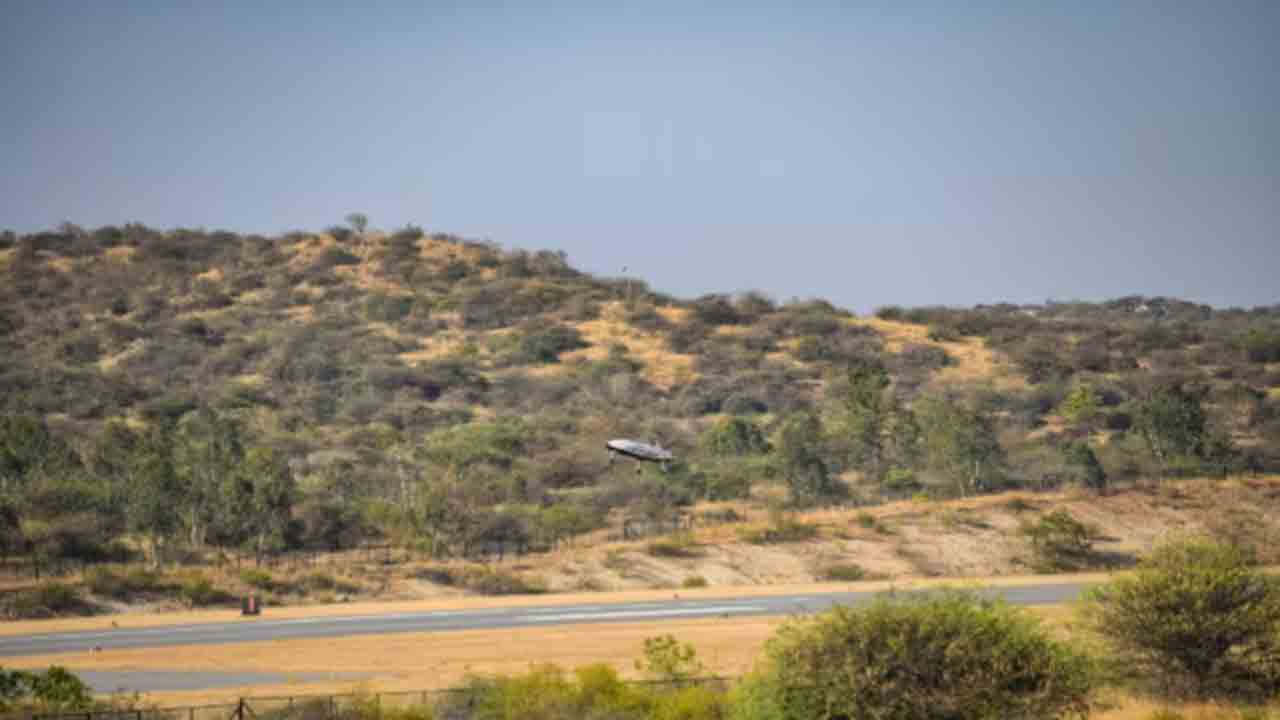 ISRO | ISRO | ఇస్రో మరో ఘనత.. పునర్వినియోగ లాంచ్ వెహికల్ ల్యాండింగ్‌ మిషన్‌ సక్సెస్‌