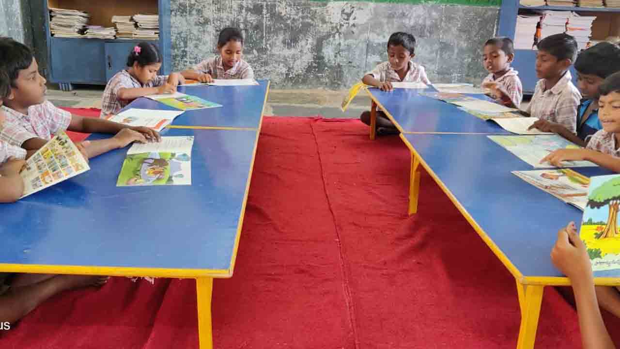 పుస్తక పఠనం.. మస్తిష్క వికాస సాధకం