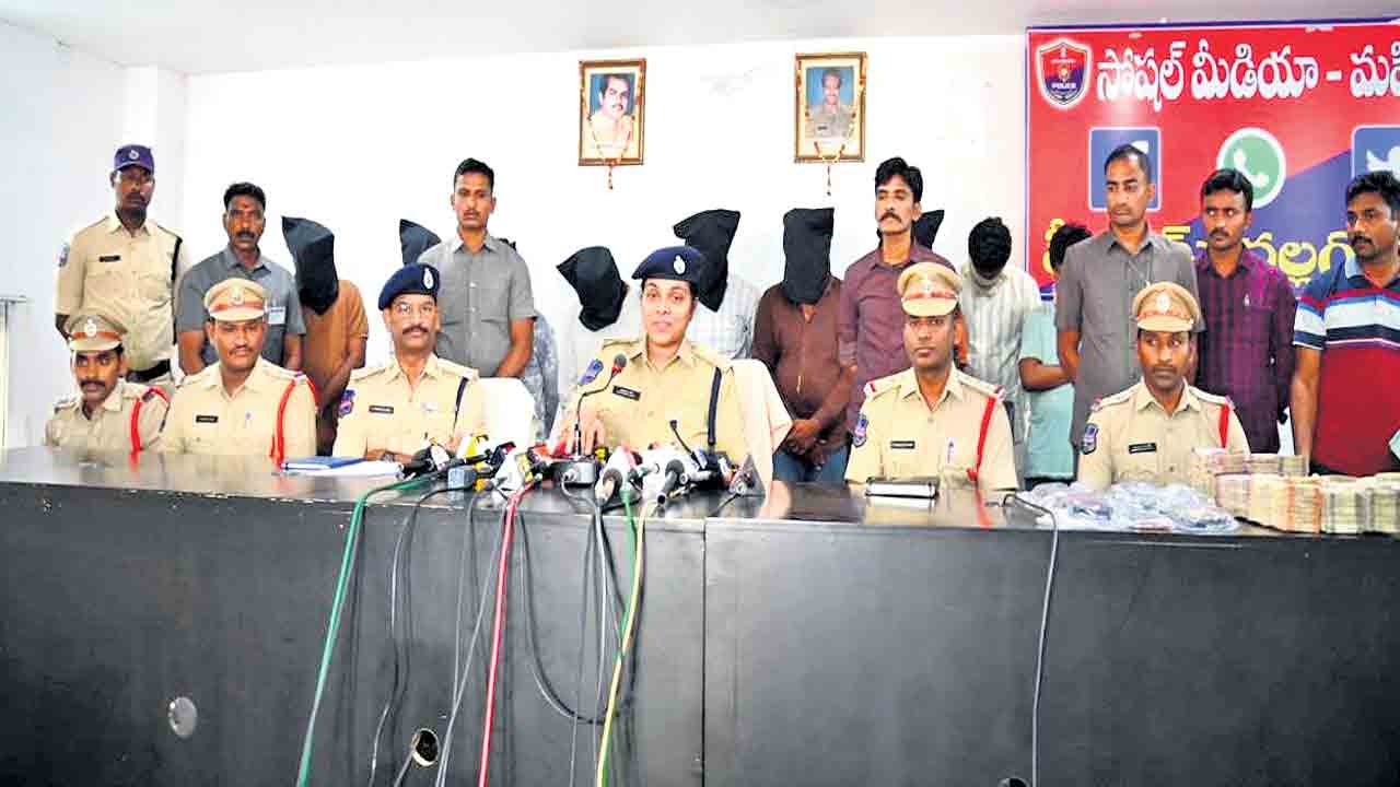 నల్లగొండలో బెట్టింగ్‌ ముఠా అరెస్టు