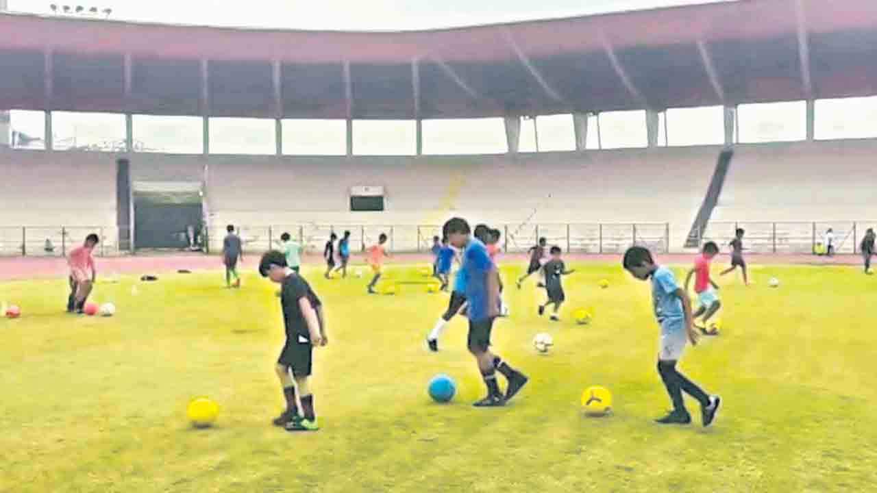 ఉల్లాసంగా.. ఉత్సాహంగా