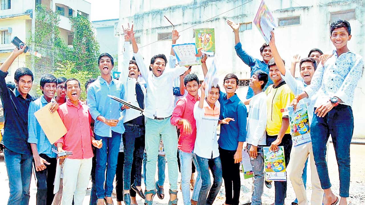 ‘పది’ంతల ఆనందం