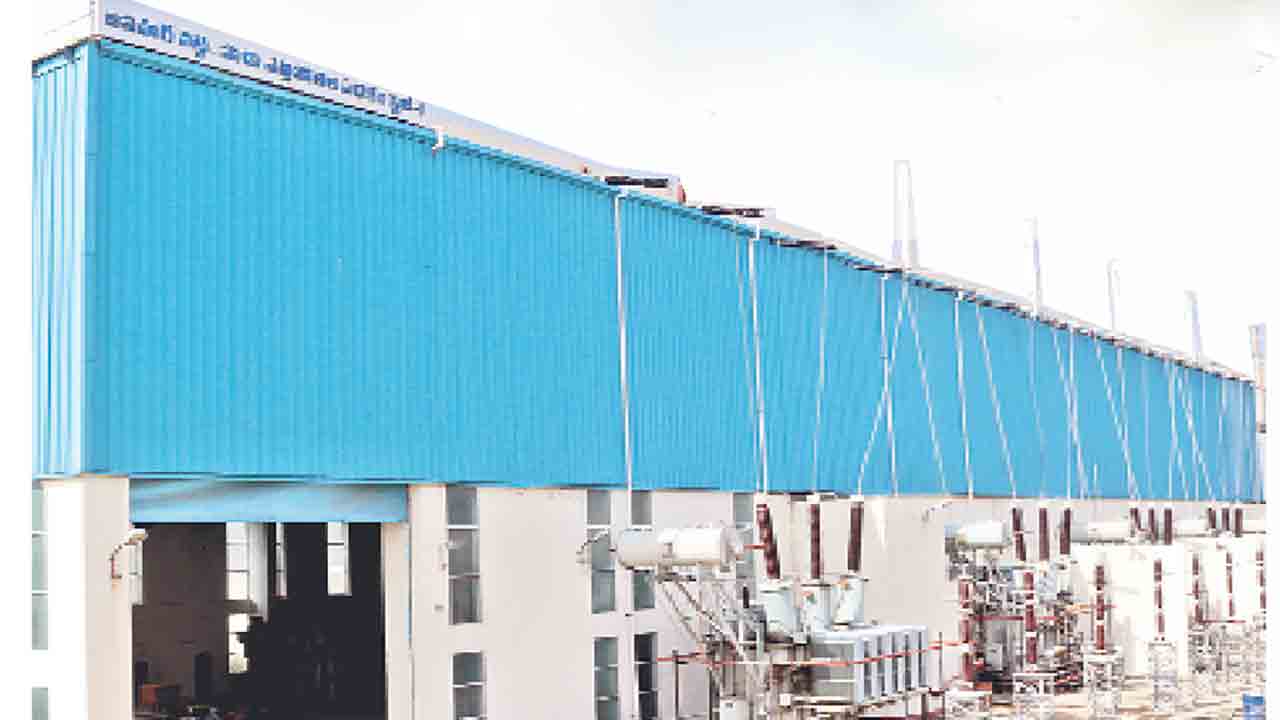 నడిగడ్డ వరప్రదాయిని