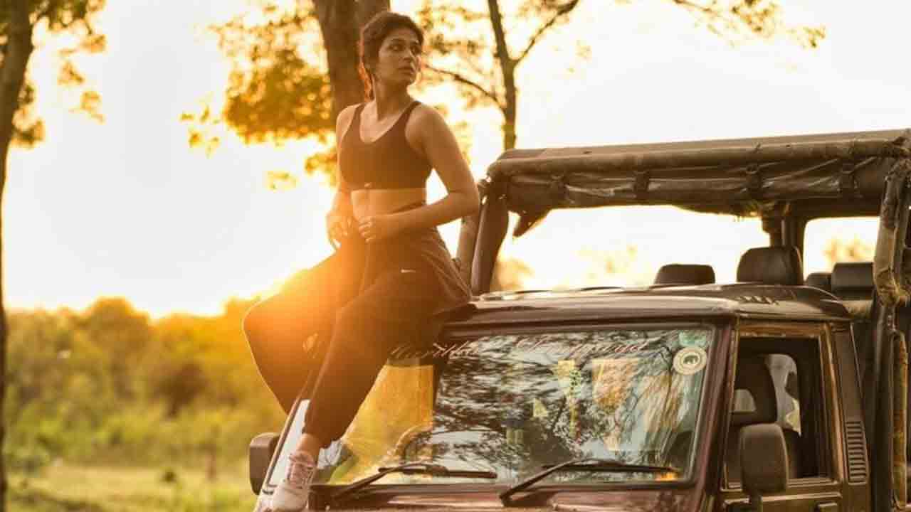 Shraddha Das | శ్రద్దాదాస్‌ సఫారీ రైడ్‌.. ఇంతకీ ఎక్కడికెళ్లిందో తెలుసా..?