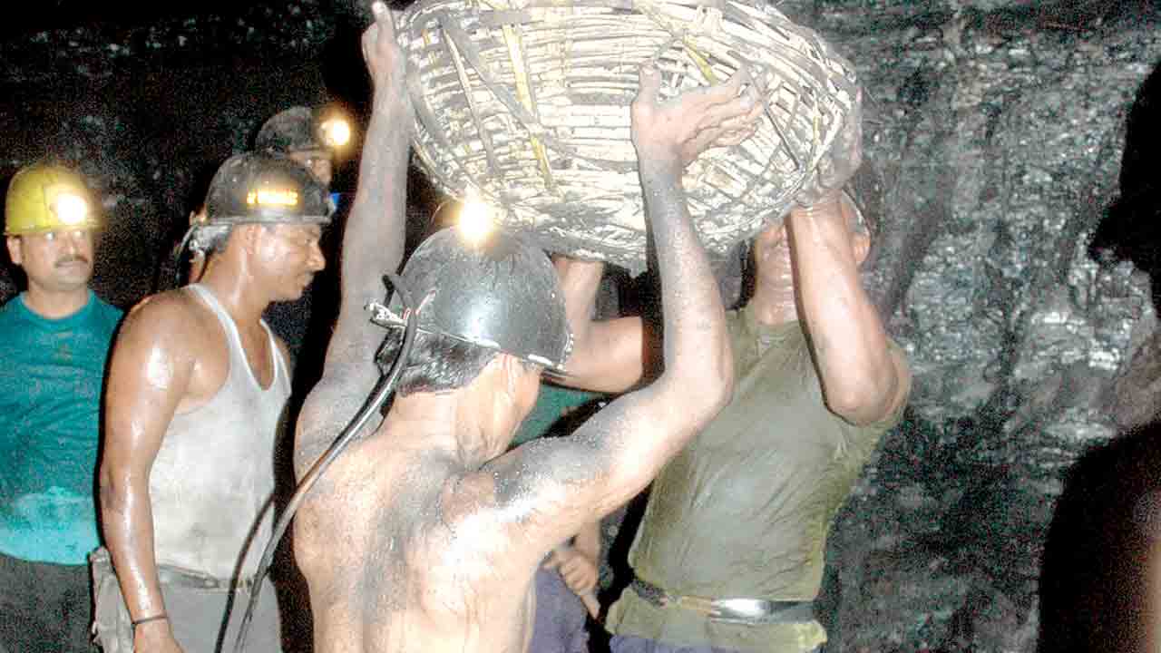 రోజుకు 2.3 లక్షల టన్నుల బొగ్గు ఉత్పత్తి