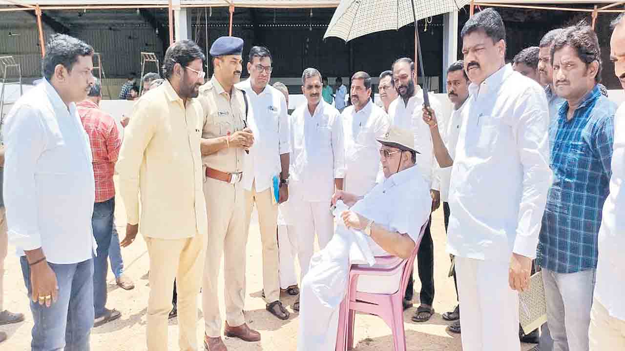 బీఆర్‌ఎస్‌ మినీ ప్లీనరీకి తరలిరావాలి