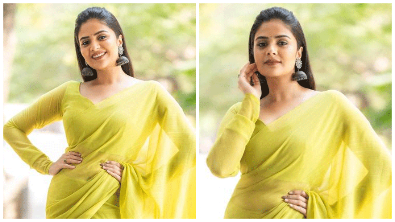 Sreemukhi | చిలుకపచ్చ రంగు చీరలో శ్రీ‌ముఖి అందచందాలు..