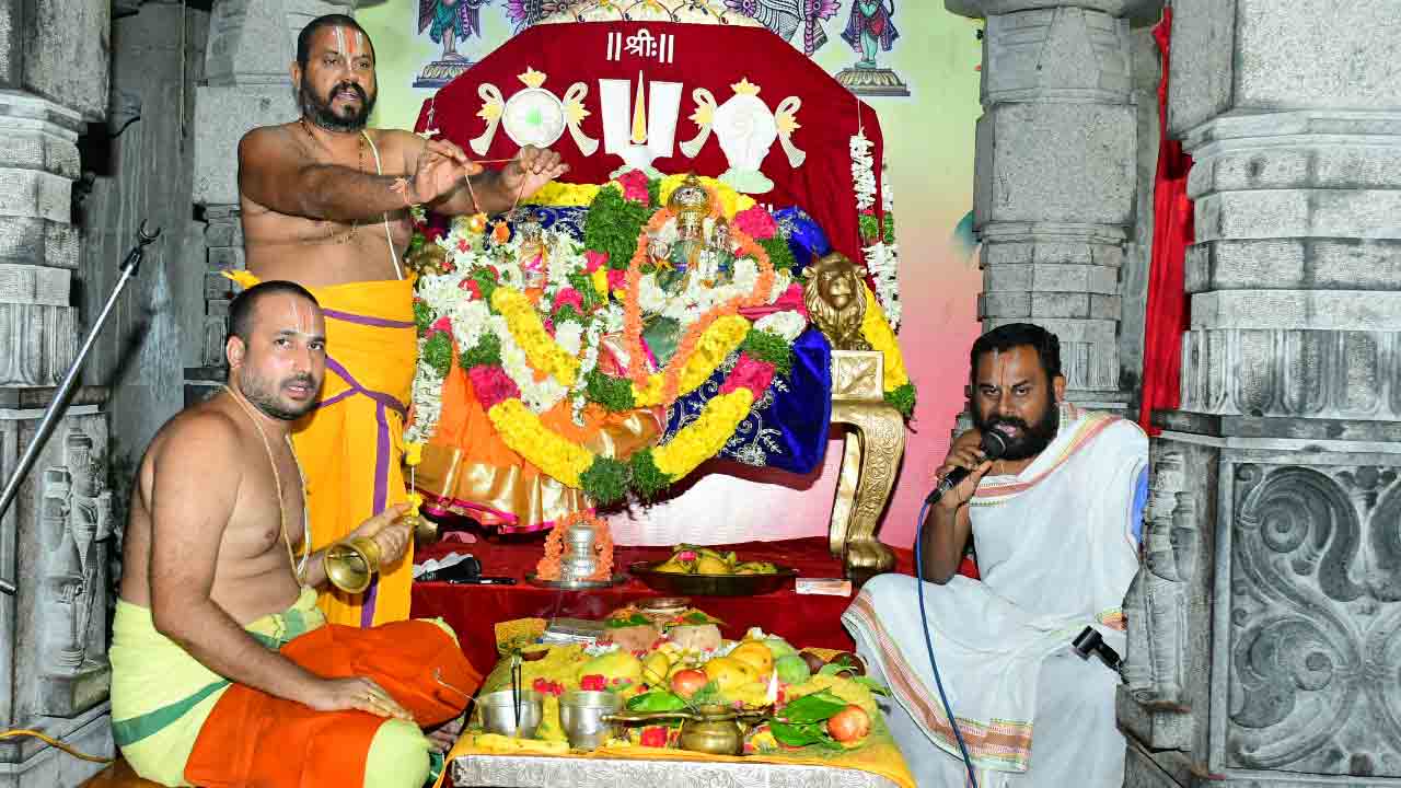 యాదగిరీశుడి నిత్య తిరుకల్యాణోత్సవం