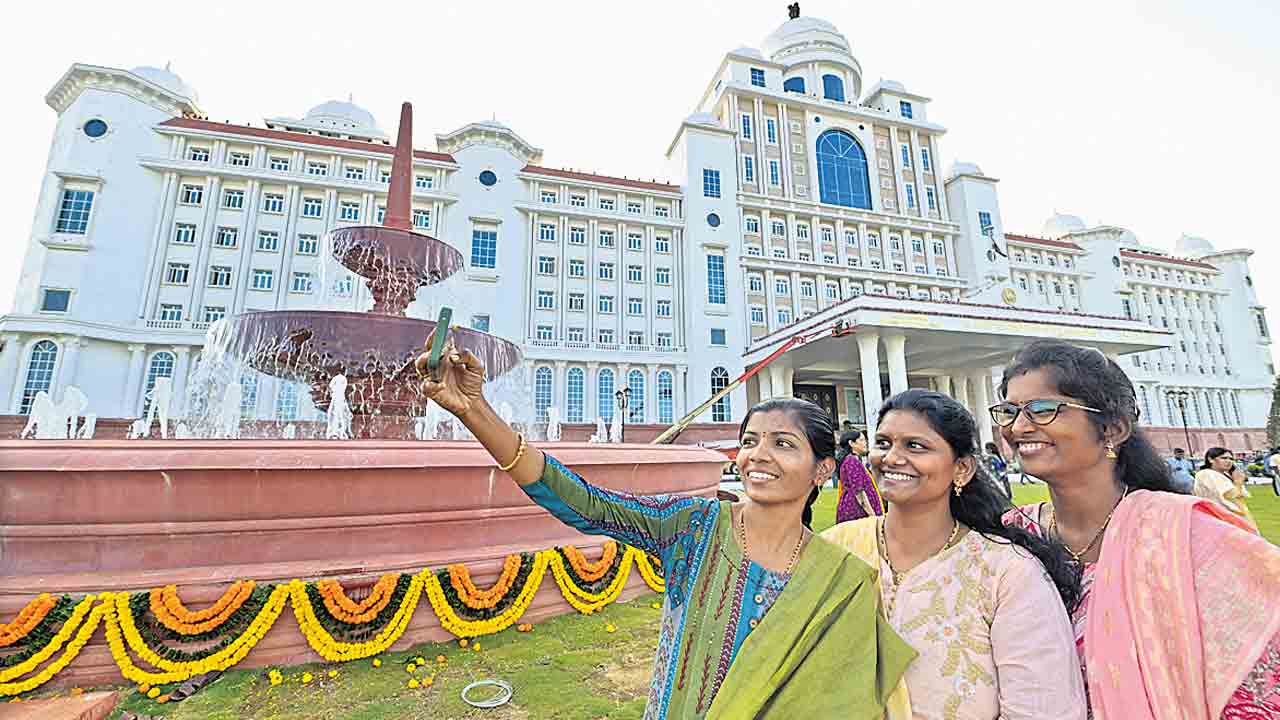 పాల‌నా సౌధం ప్రారంభానికి సిద్ధం