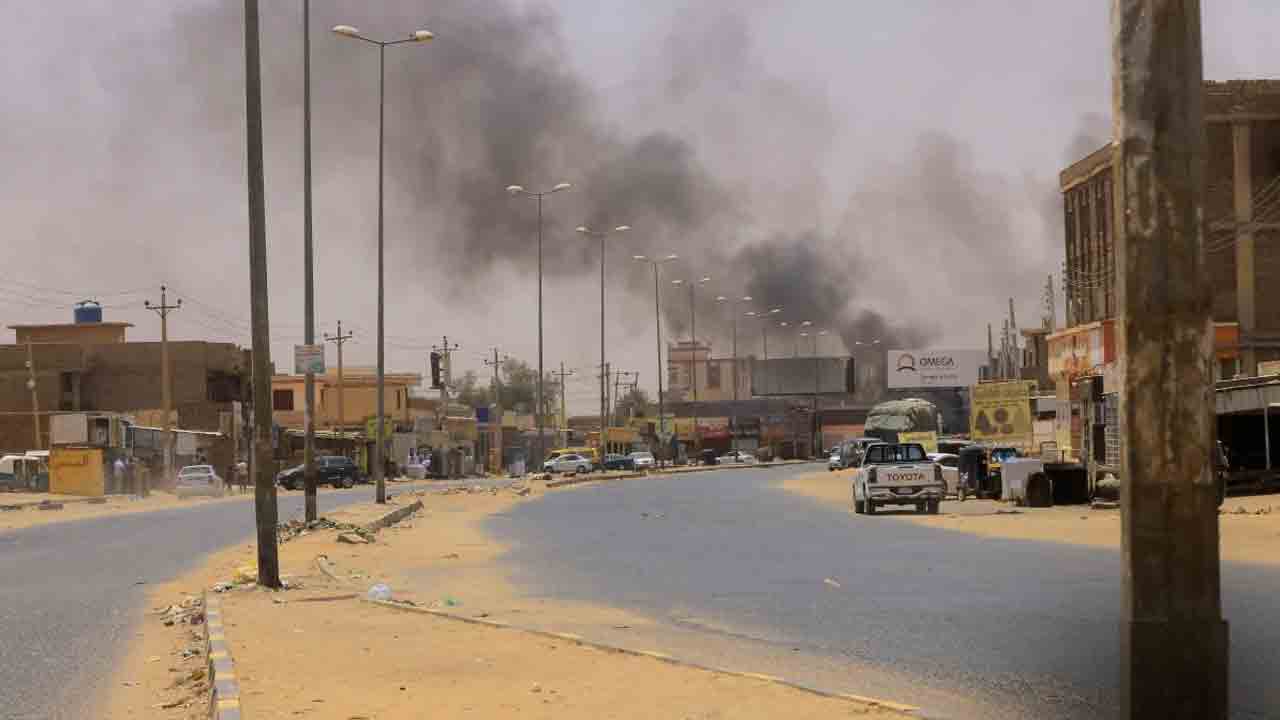 Sudan Crisis | అల్లర్లతో అట్టుడుకుతున్న సుడాన్‌.. చిక్కుకుపోయిన 31 మంది భారతీయులు