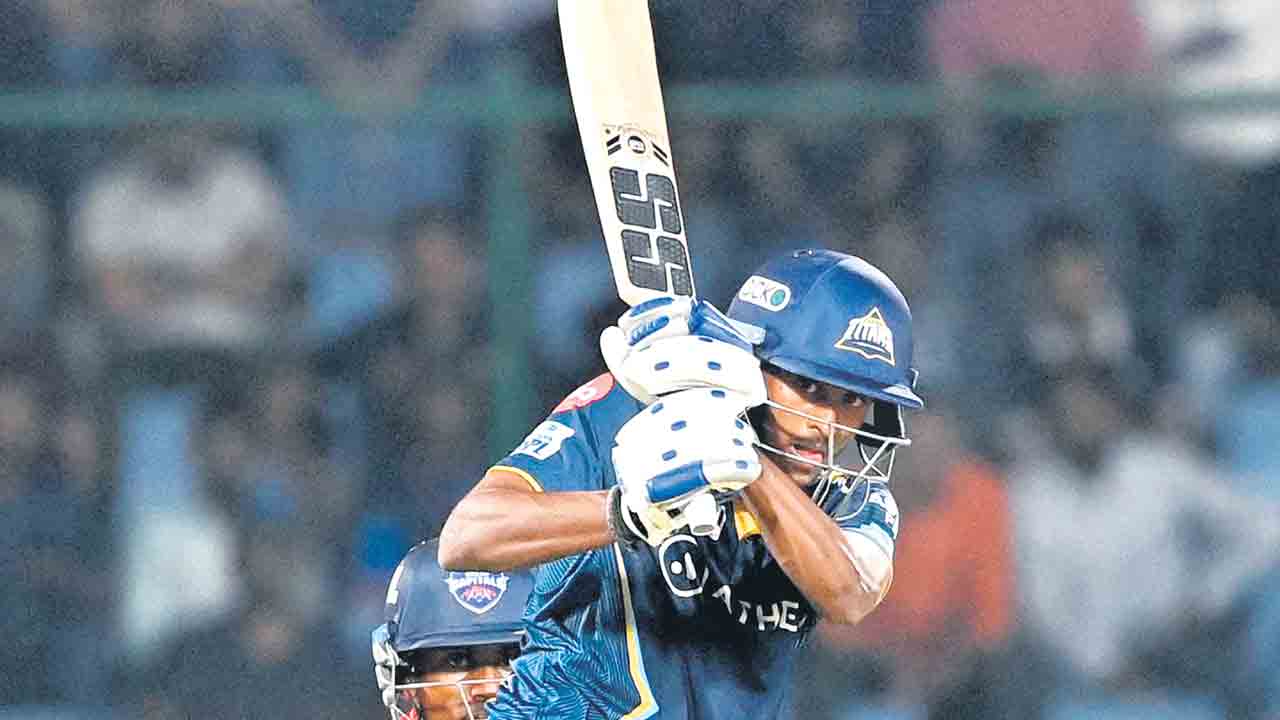 గుజరాత్‌ గర్జన