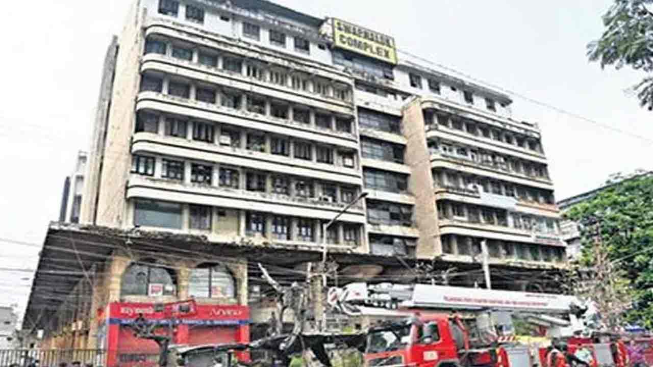 మరమ్మతులు చేశాకే స్వప్నలోక్‌ లోపలికి