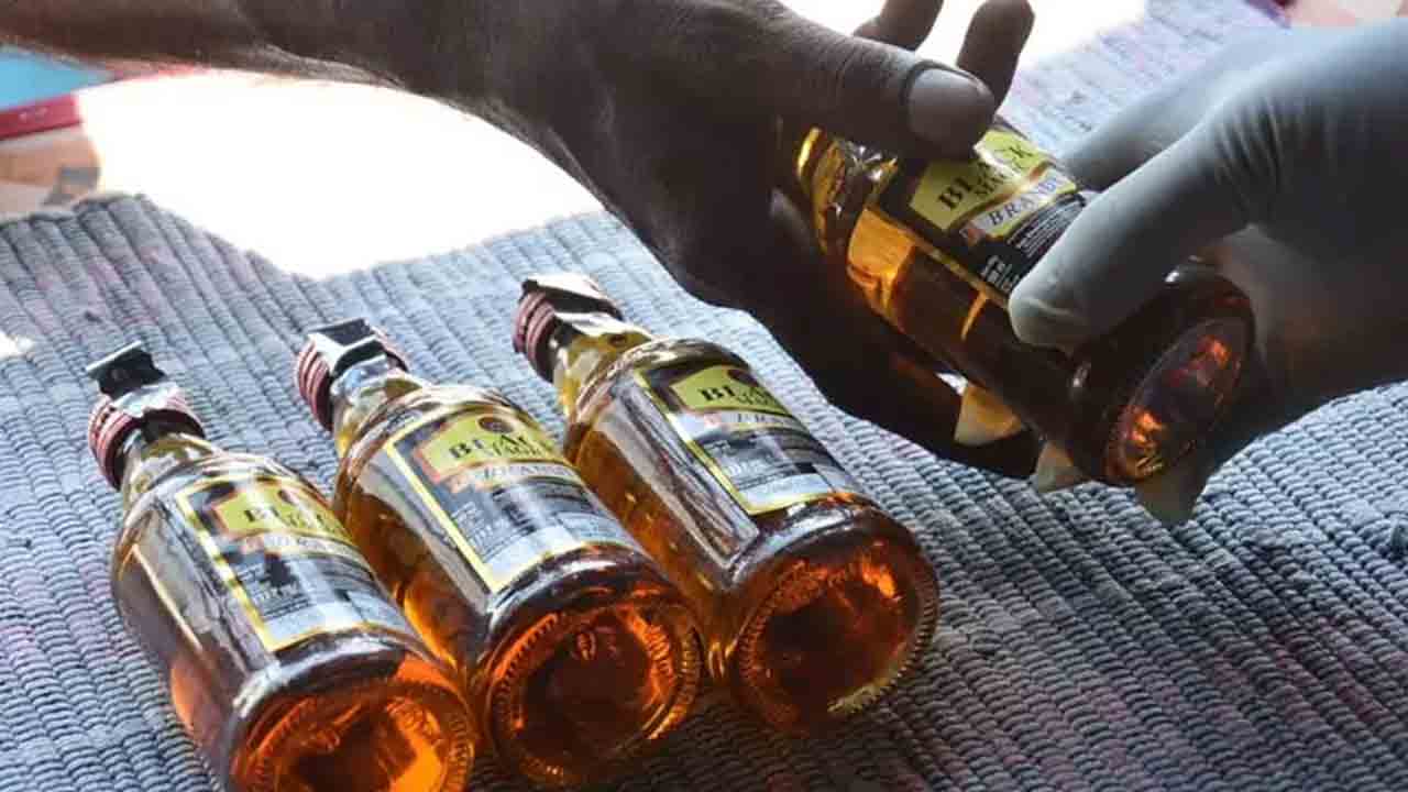 తమిళనాట బహిరంగ ప్రదేశాల్లో మద్యం సర్వ్‌