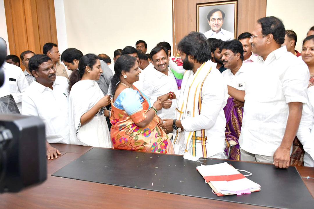 Telangana Ministers Sign On Various Governament Documents At Br Ambedkar Secretariat Photos (24)