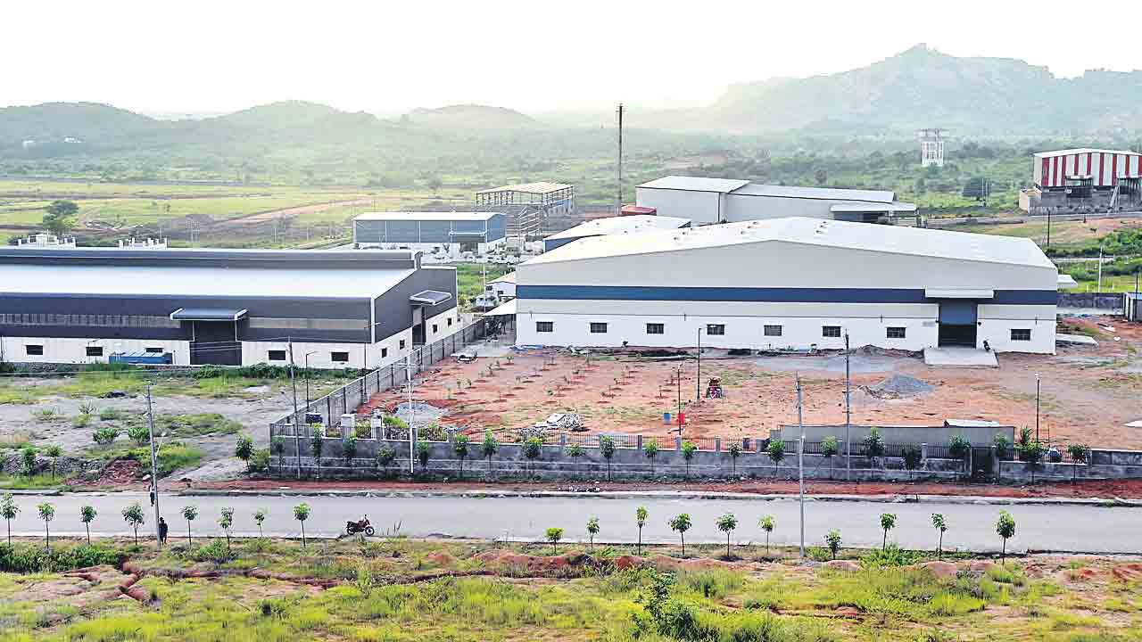 Toys park |  దండు మల్కాపూర్‌లో టాయ్స్‌ పార్క్‌.. 100 కోట్ల పెట్టుబడులు, 2,000 ఉద్యోగాలు