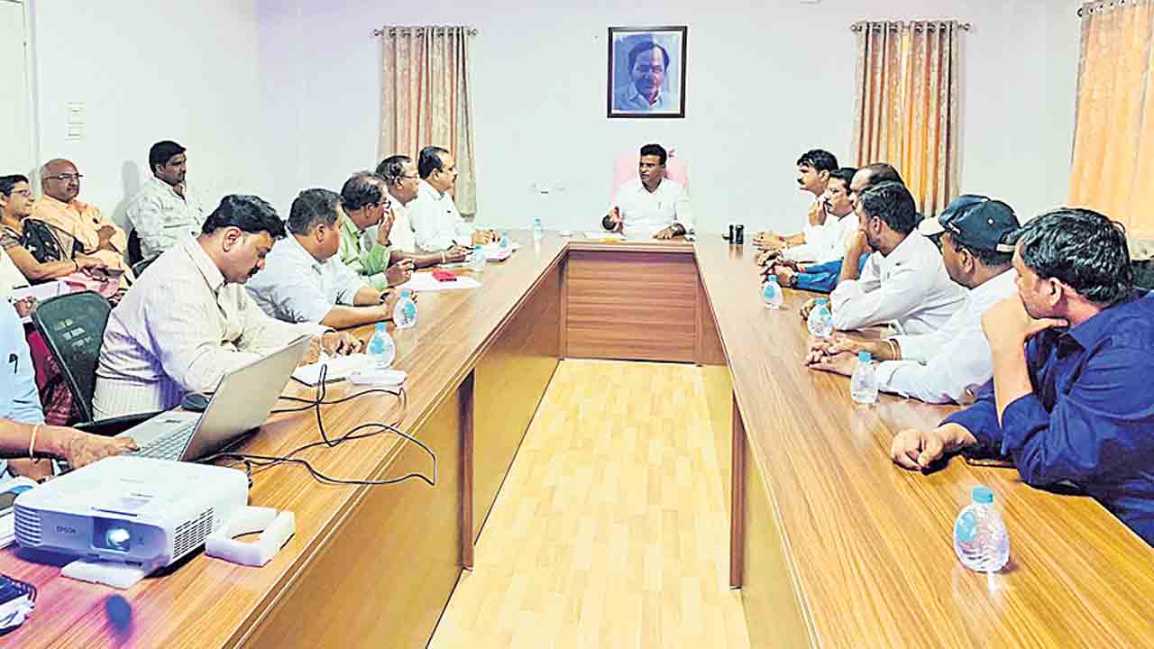 ఎస్‌ఎన్‌డీపీ పనుల్లో వేగం పెంచాలి