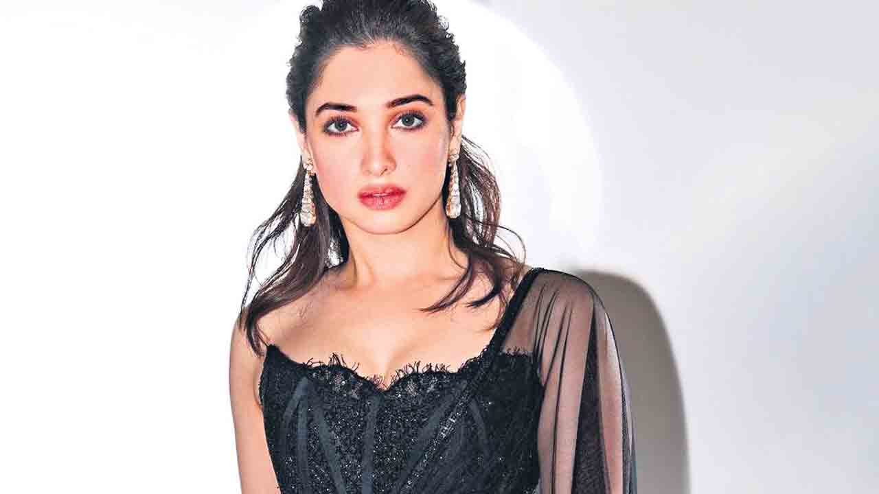 ప్రియుడితో షికార్లు