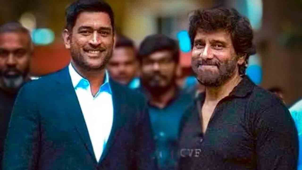 Vikram | నువ్వు ఎప్పుడూ విఫలం కావు మహీ.. ట్రెండింగ్‌లో విక్రమ్, ధోనీ స్టిల్‌
