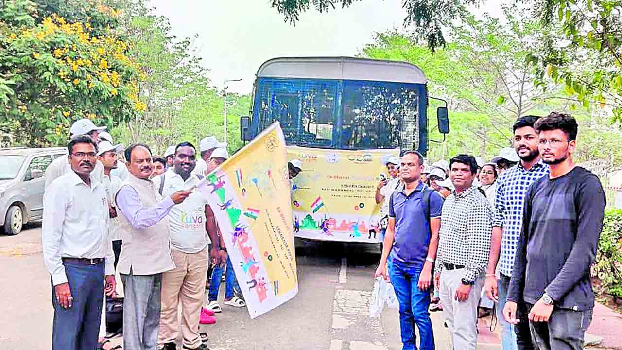 సంస్కృతీసంప్రదాయాల మేళవింపే లక్ష్యంగా..