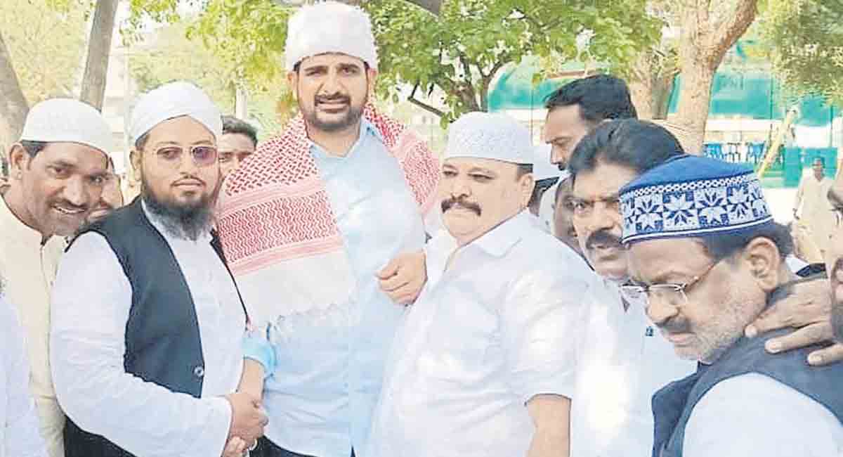 ఘనంగా ఈద్‌-ఉల్‌-ఫితర్‌