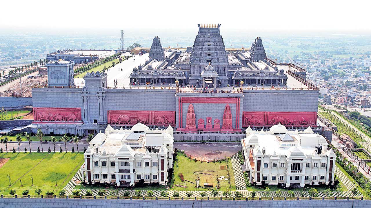 యాదగిరిగుట్టలో ప్రత్యేక కాటేజీలు