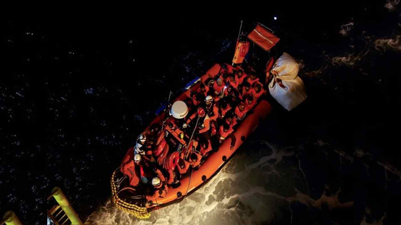 Adrift | మధ్యదరా సముద్రంలో కొట్టుకుపోతున్న ఓడ.. చిక్కుకుపోయిన 400 మంది వలసదారులు