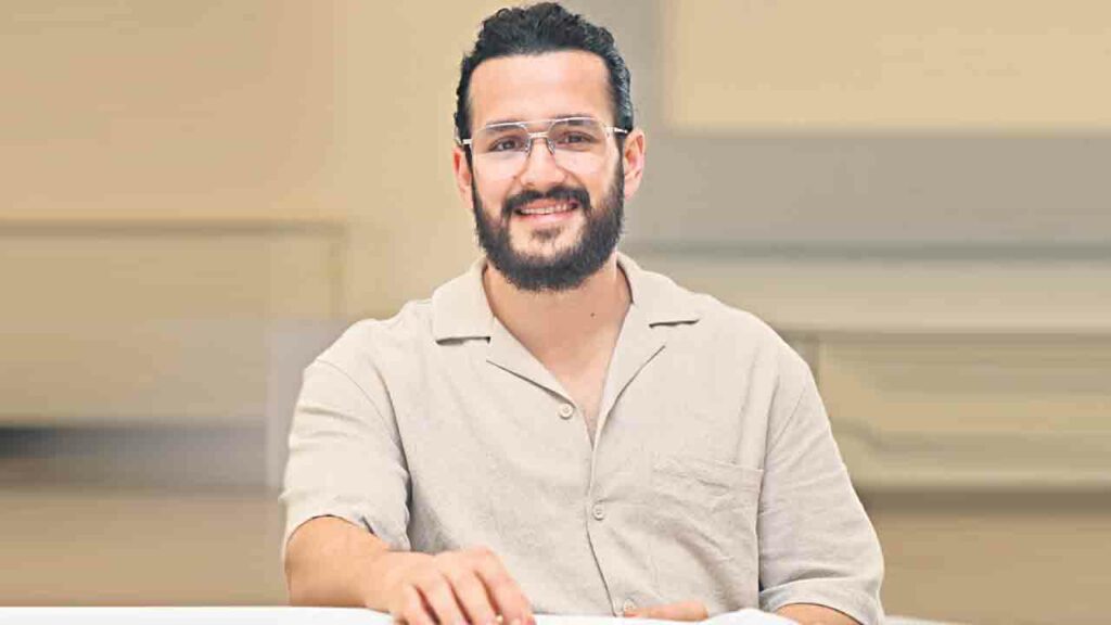 Akineni Akhill