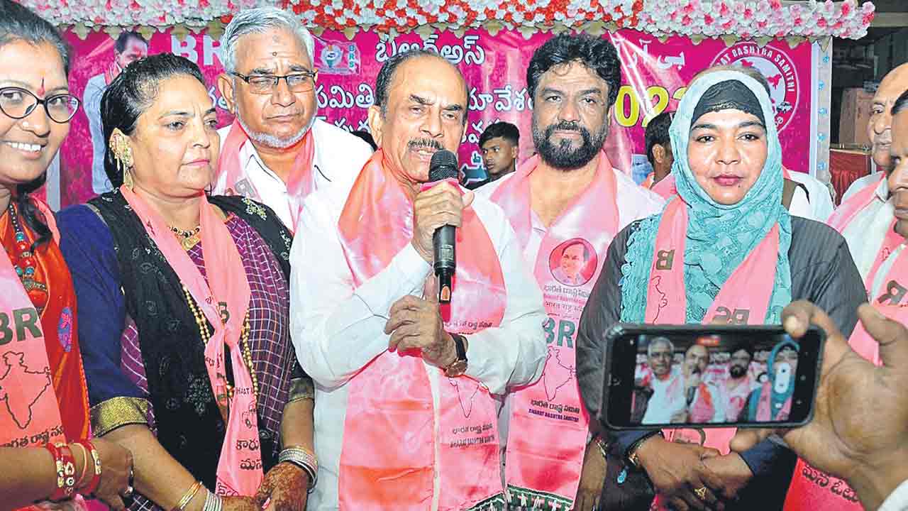 కేసీఆర్‌తోనే దేశాభివృద్ధి: మహమూద్‌ అలీ