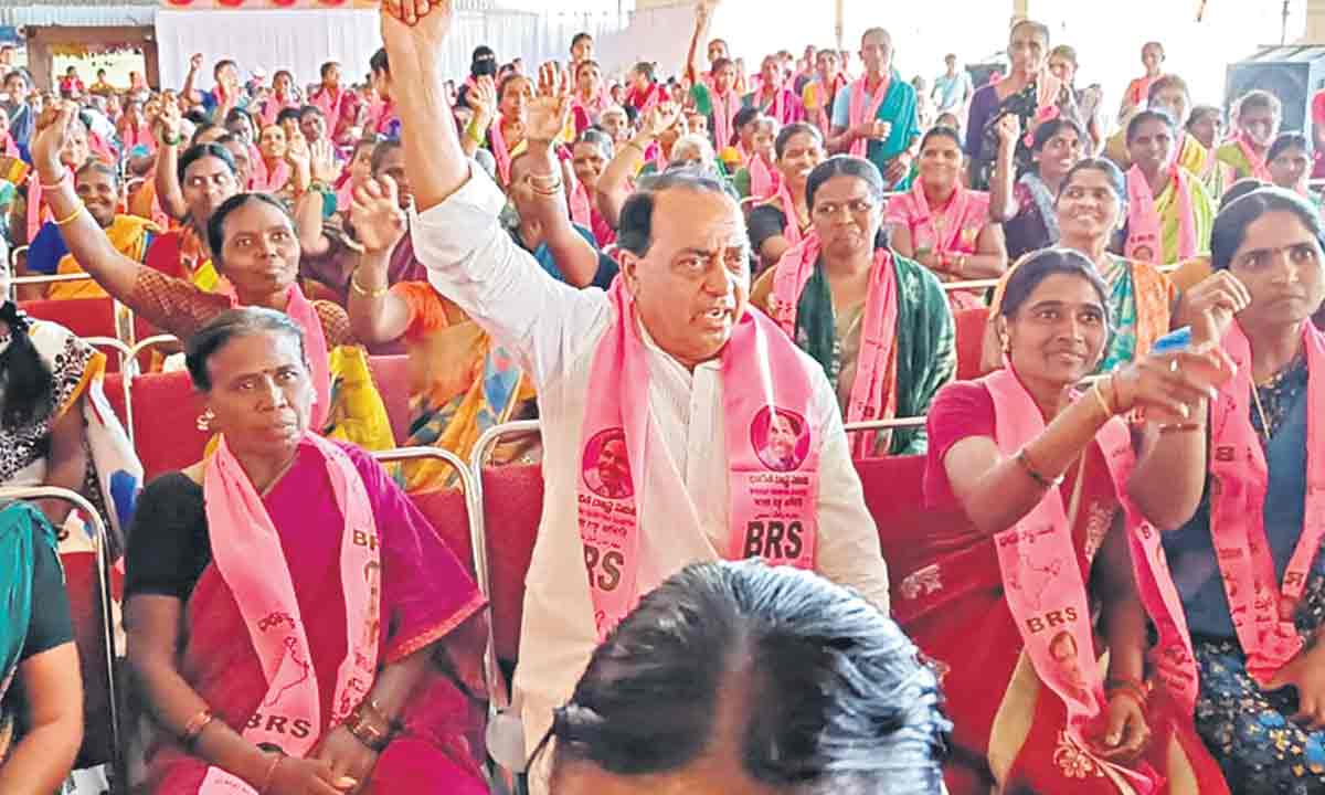 బీఆర్‌ఎస్‌తోనే ఉజ్వల భవిష్యత్తు